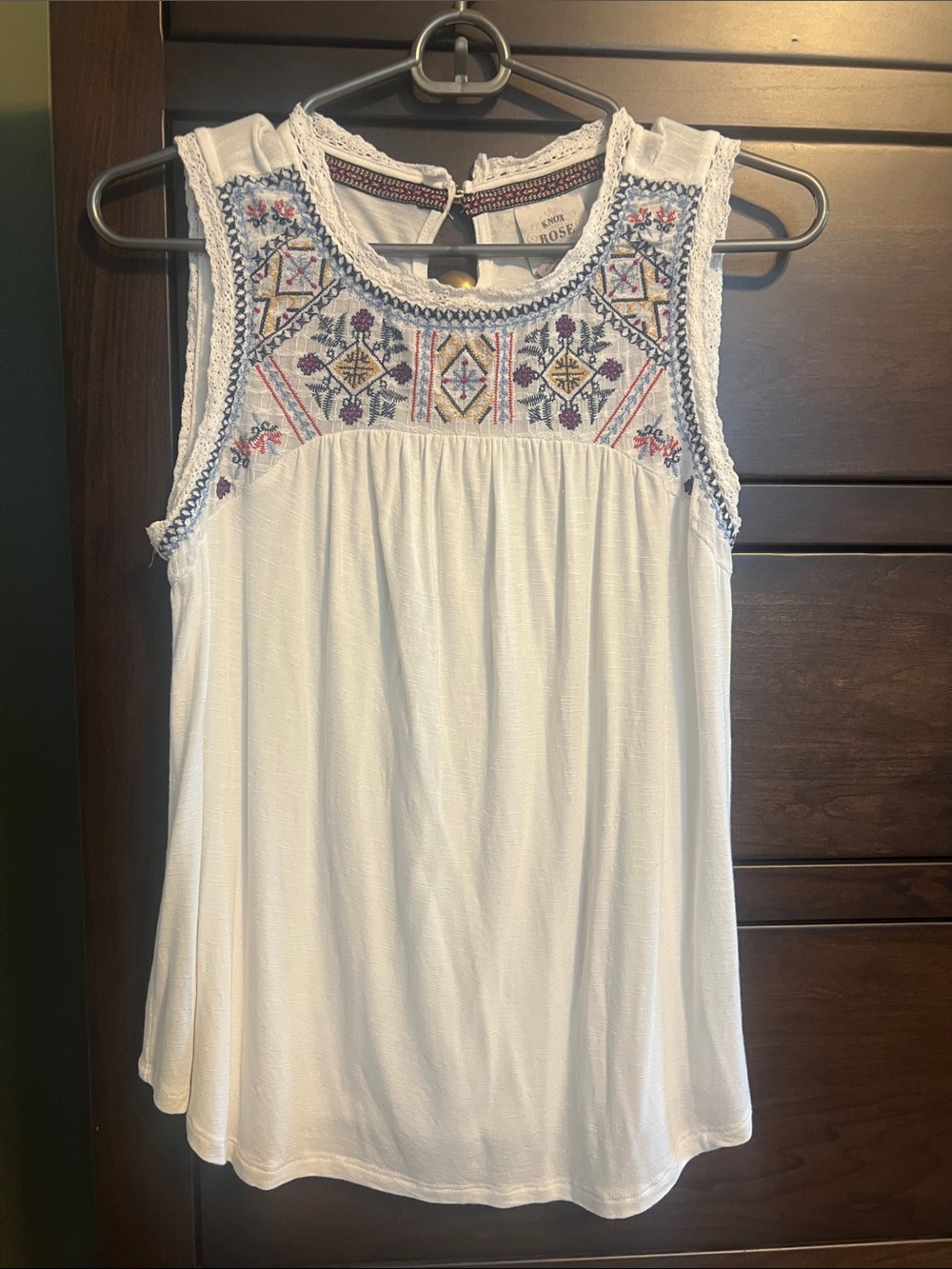 Knox Rose White Sleeveless Camisole with Embroidered Yoke